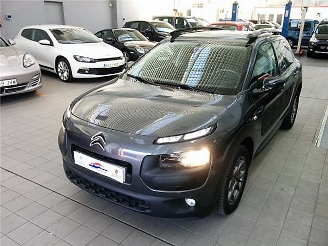 Left hand drive CITROEN C4 CACTUS Cactus e-HDi 92 ETG6 Shine